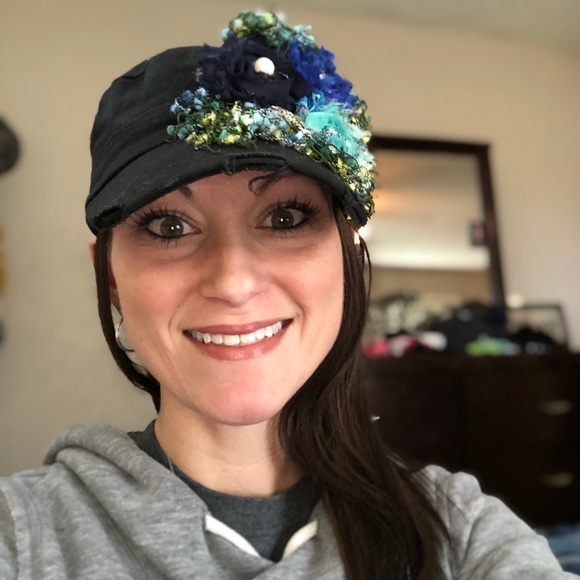 Meet your Posher, Dusti - Picture 6 of 6